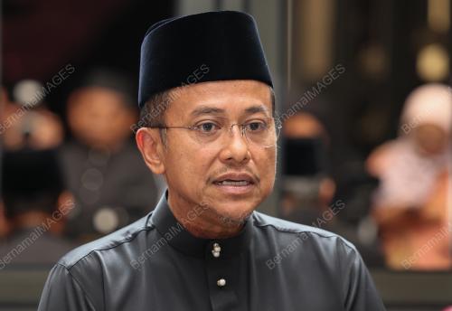 DATUK SER DR AHMAD SAMSURI MOKHTAR