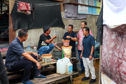 BEKALAN AIR BERSIH KELUARGA MISKIN
