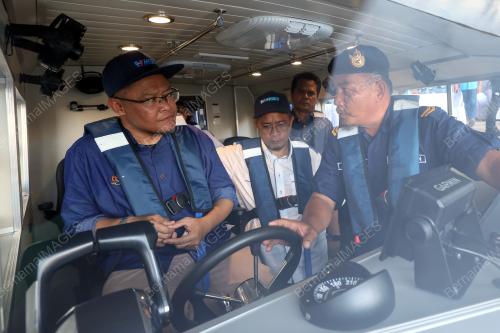 DATUK ADNAN HUSSAIN