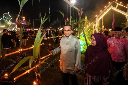 DATUK SERI DR AHMAD SAMSURI MOKHTAR