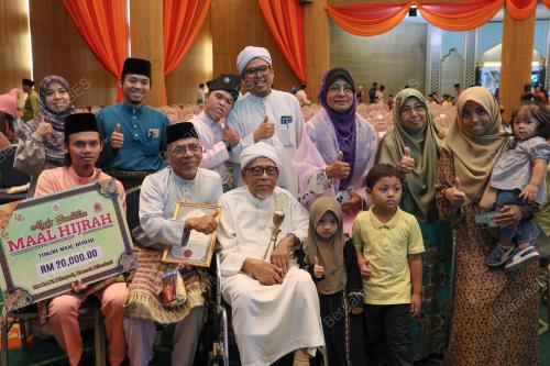 DATUK SERI DR AHMAD SAMSURI MOKHTAR