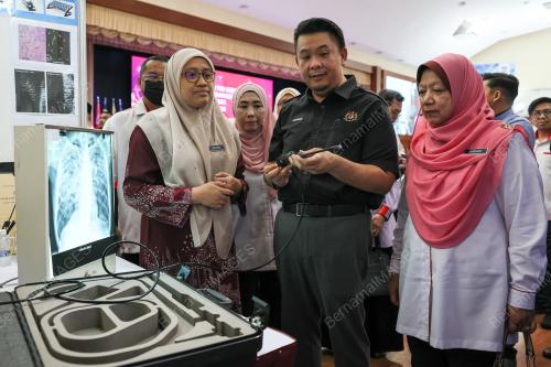 LUKANISMAN AWANG SAUNI