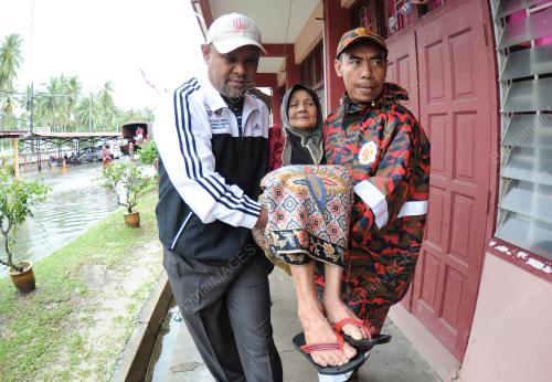 TR07_21012017_BANJIR_BESUT