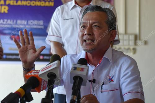 DATUK RAZALI IDRIS