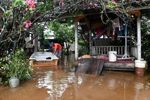 BANJIR KAMPUNG TITIAN BARU