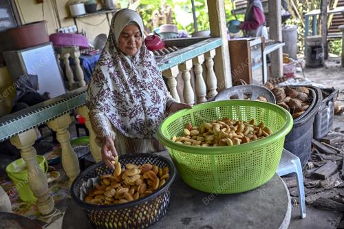 KUIH NEKBAT TRADISONAL
