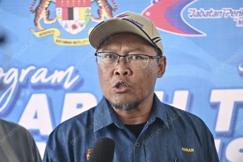 DATUK ADNAN HUSSAIN