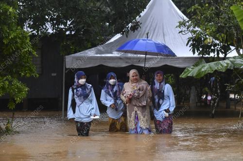 BAKAL PENGANTIN REDAH BANJIR