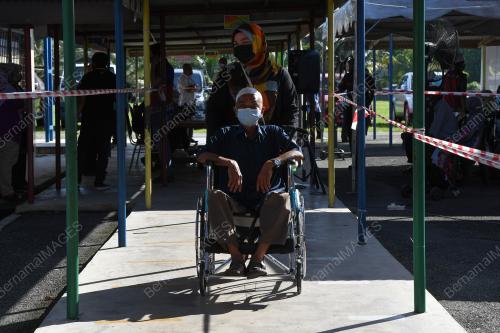 JEJAK VAKSIN COVID-19 UniSZA