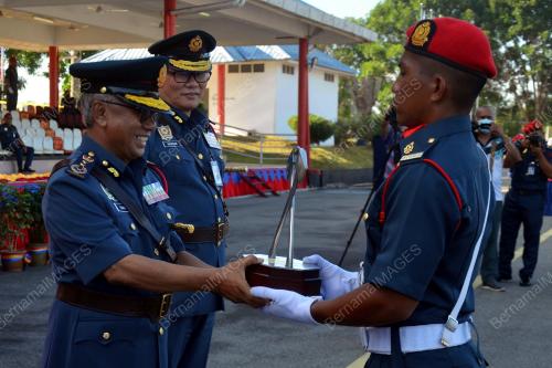 DATUK SERI ISMAIL ABD MUTTALIB