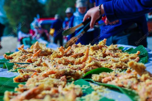 CELUP TEPUNG TERPANJANG MBOR