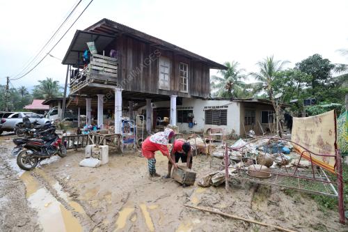 PASCA BANJIR DUNGUN