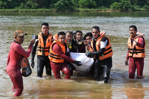 MAYAT SALAH SEORANG TIGA BERADIK DITEMUI