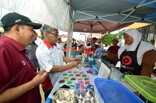 DATUK TENGKU AHMAD BADLI SHAH RAJA HUSSIN