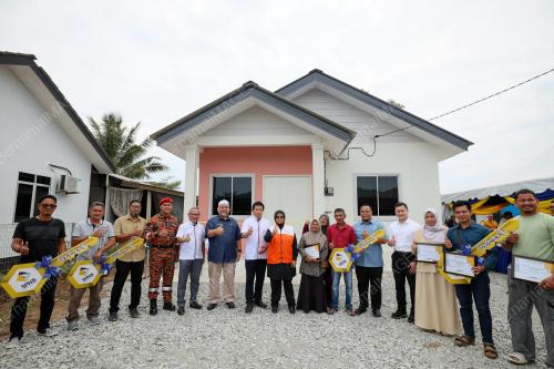 DATUK AIMAN ATHIRAH SABU