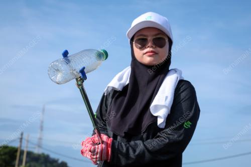 TH PROGRAM PENJAGAAN PANTAI DAN SURAU
