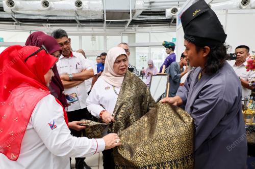 DATUK RUBIAH WANG
