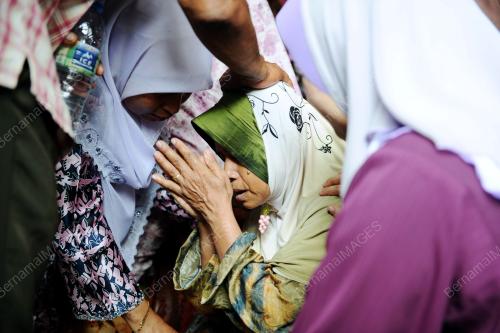TR08_02032013_KEBUMI_JENAZAH