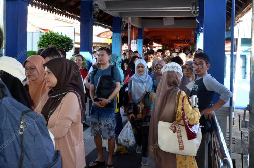 TINJAUAN MUSIM CUTI SEKOLAH