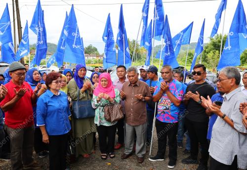 DATUK SERI AHMAD SAID