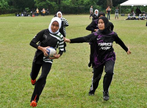 TR08_06072019_RAGBI_WANITA