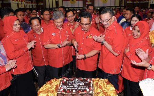 TR08_06112015_TPM_UMNO