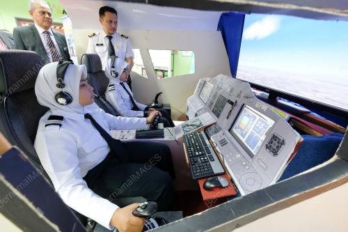 SIMULATOR PESAWAT SK GONG NANGKA