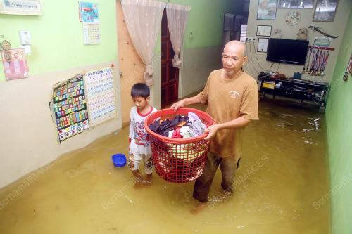 TR08_07122013_BANJIR