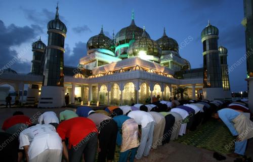 MASJID KRISTAL