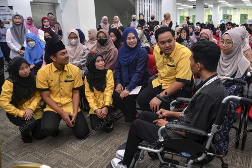 DATUK SERI DR NORAINI AHMAD