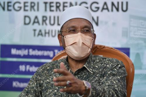 DATUK IDRIS AHMAD