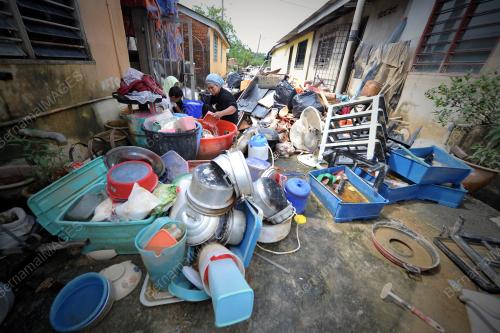 TR08_10122013_BANJIR