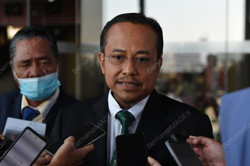DATUK SERI DR AHMAD SAMSURI MOKHTAR