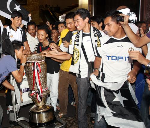 PIALA FA