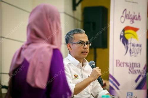 FAHMI FADZIL