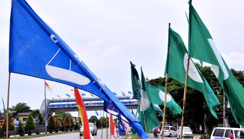 TR08_16052012_PERANG_BENDERA