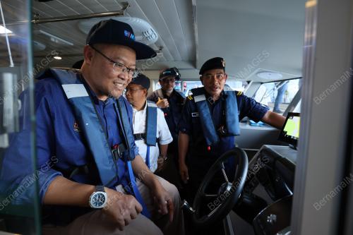 DATUK ADNAN HUSSAIN