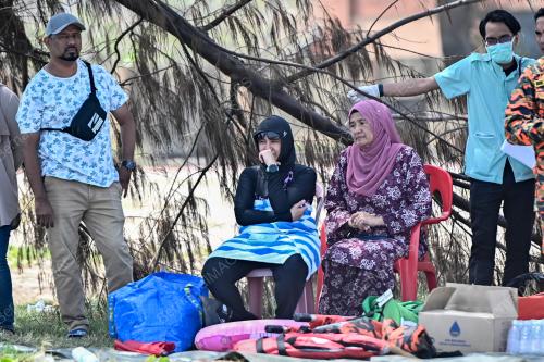 LEMAS DI PANTAI BATU BURUK
