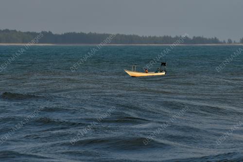 MONSUN TIMUR LAUT