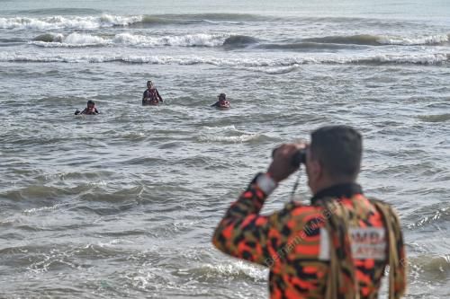 HARI KEDUA OPERASI SAR MANGSA LEMAS