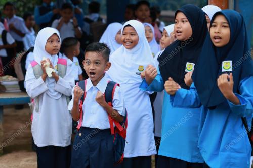 SESI PERSEKOLAHAN 2023/2024
