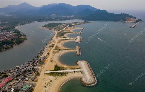 MUARA SUNGAI PAKA