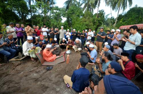 UPACARA PENGKEBUMIAN TOKOH KRAF NEGARA