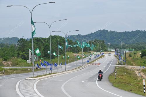 JALAN PERSEKUTUAN FT237 CHUKAI DINAIKTARAF