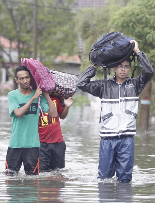 TR08_20112014_BANJIR