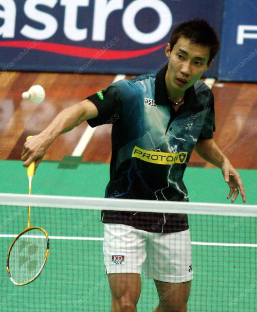 TR08_21022011_BADMINTON_2