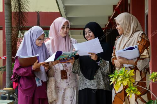 PRA U TINGKATAN ENAM