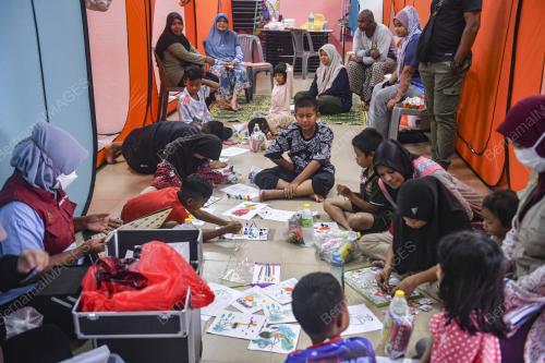 PUSAT PEMINDAHAN SEMENTARA