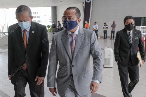 DATUK SERI DR AHMAD SAMSURI MOKHTAR