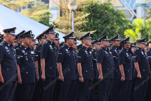 DATUK MAZLI MAZLAN